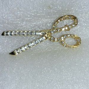 SCISSORS BROOCH GOLD TONE